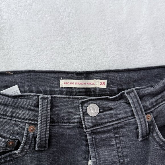 Levis Jeans Womens 28x25 Black Ribcage Straight Ankle Stretch - Picture 2 of 13